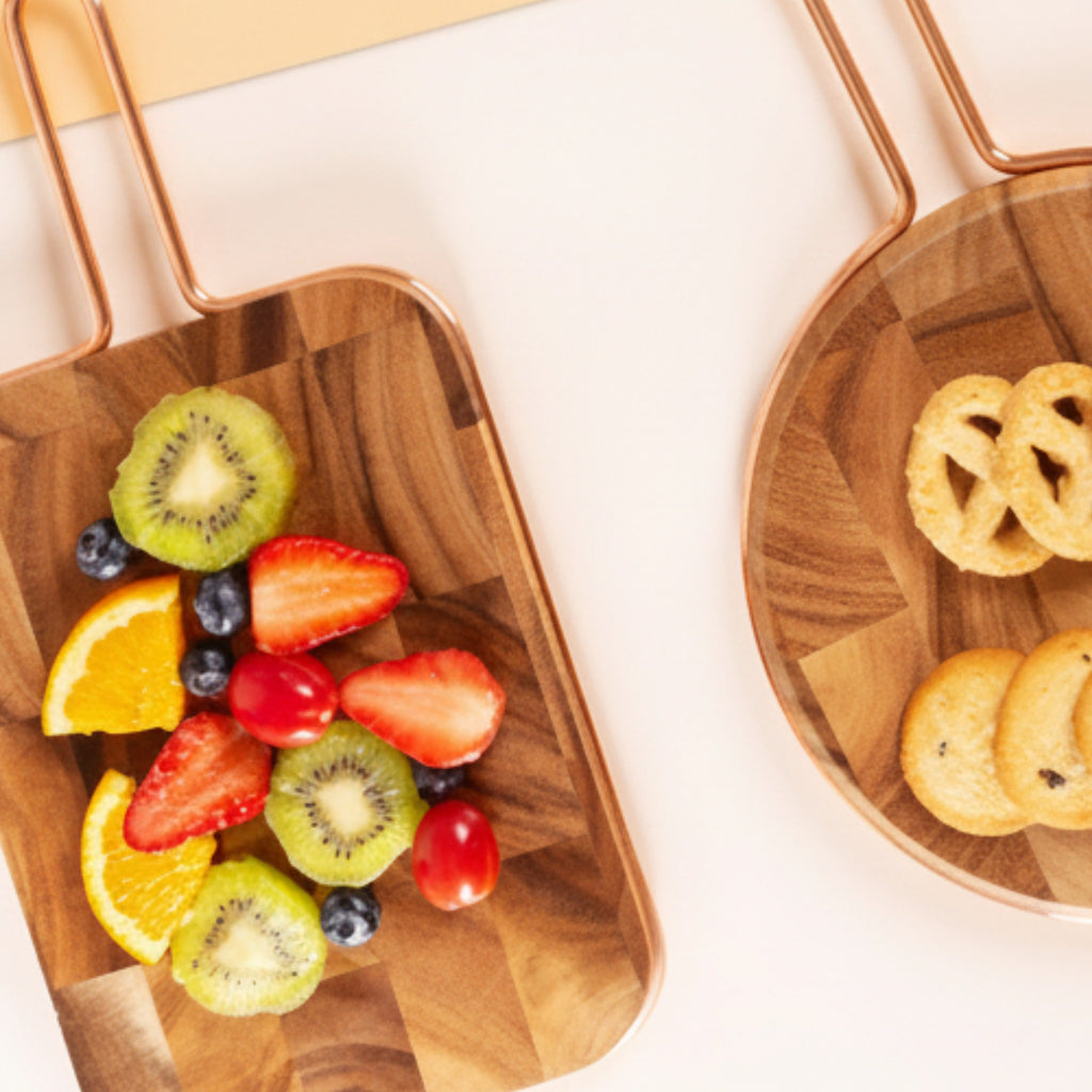 Planche en bois massif pour steak, pain et service